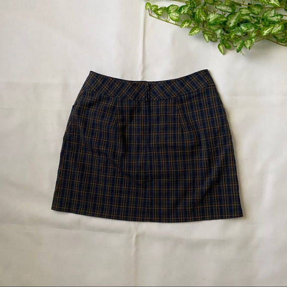 Y2K Button Belted Mini Skirt - Picture 3 of 3